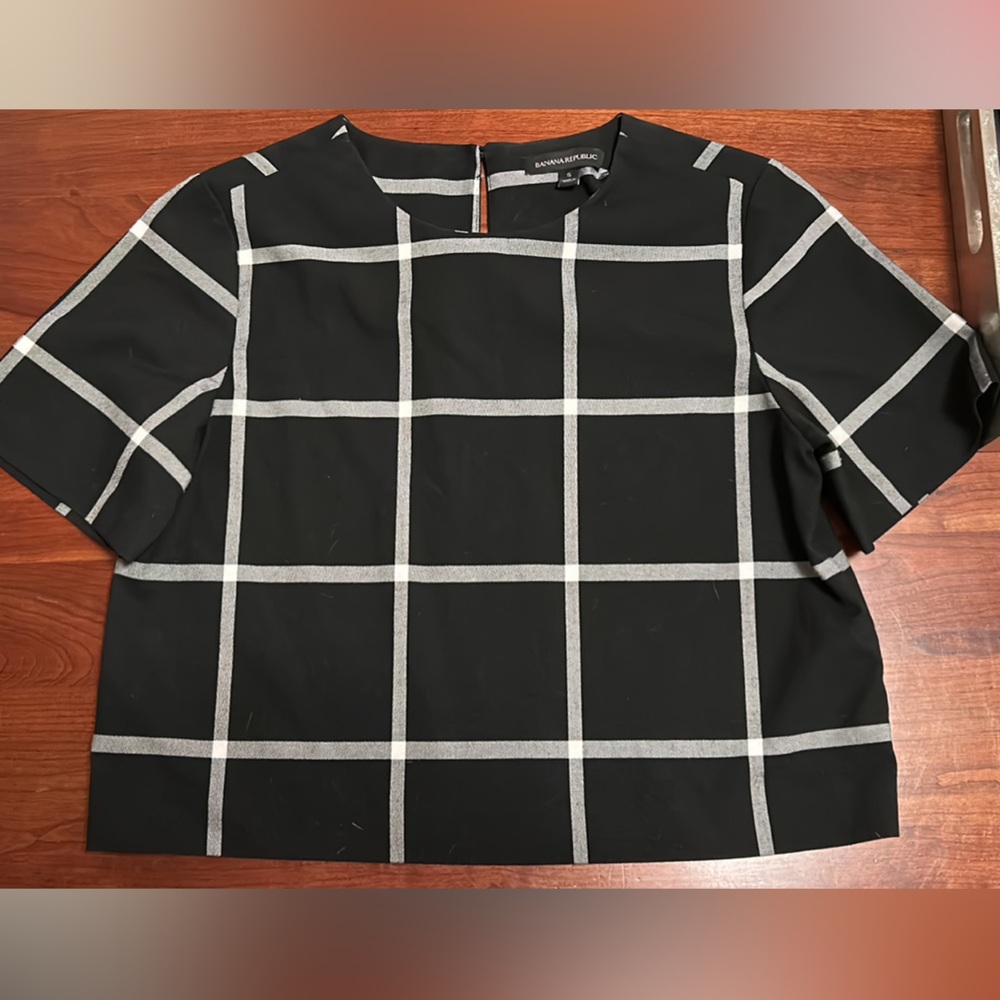 Banana Republic Cropped Top
